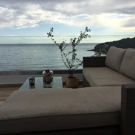 Apartman First House Himara