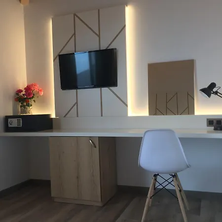 First House Apartman *