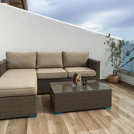 Apartman First House *