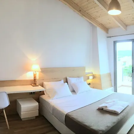 First House Lägenhet Himare