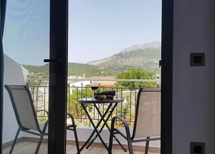 First House Daire Himarë