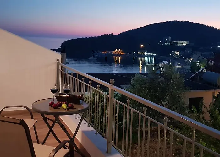 First House * Himarë