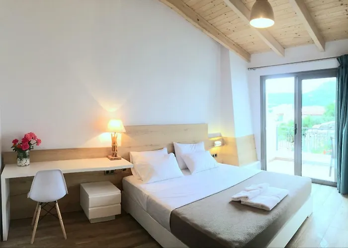 First House Daire Himarë