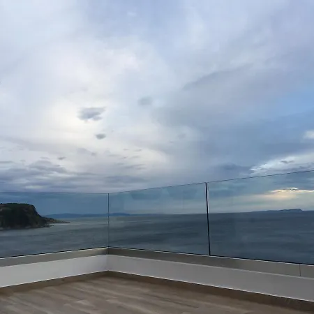 Appartement First House *