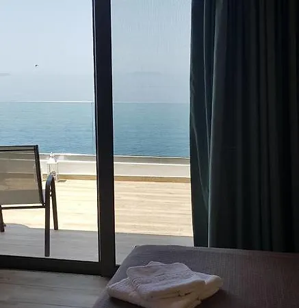 First House Appartement *