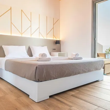 First House Apartment Himare