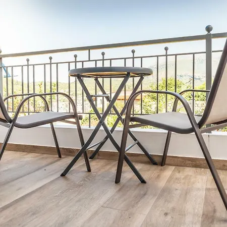 First House Apartment Himare