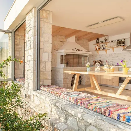 First House Appartement