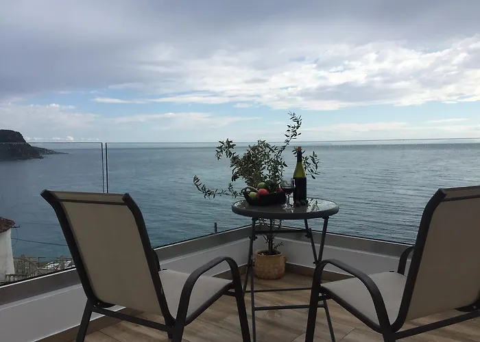 First House * 希马拉