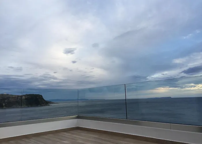 公寓 First House *