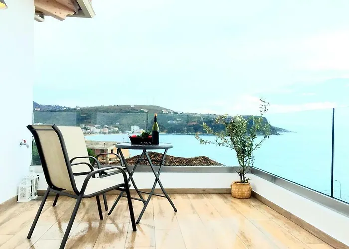 First House Appartement Himare